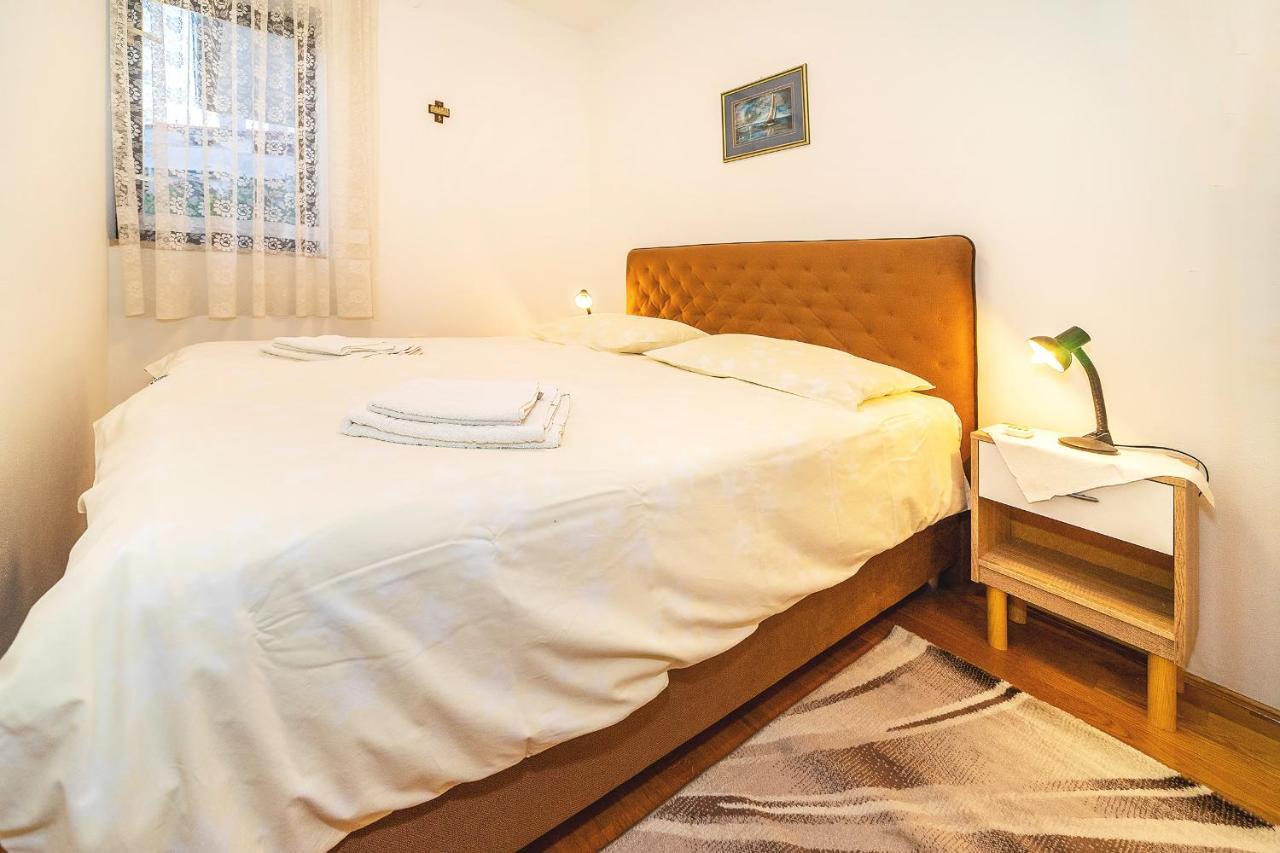 קרק Apartments Jurina 2 מראה חיצוני תמונה